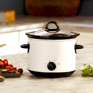 NEW Hearth & Hand with Magnolia 3 qt Crock Pot Slow Cooker